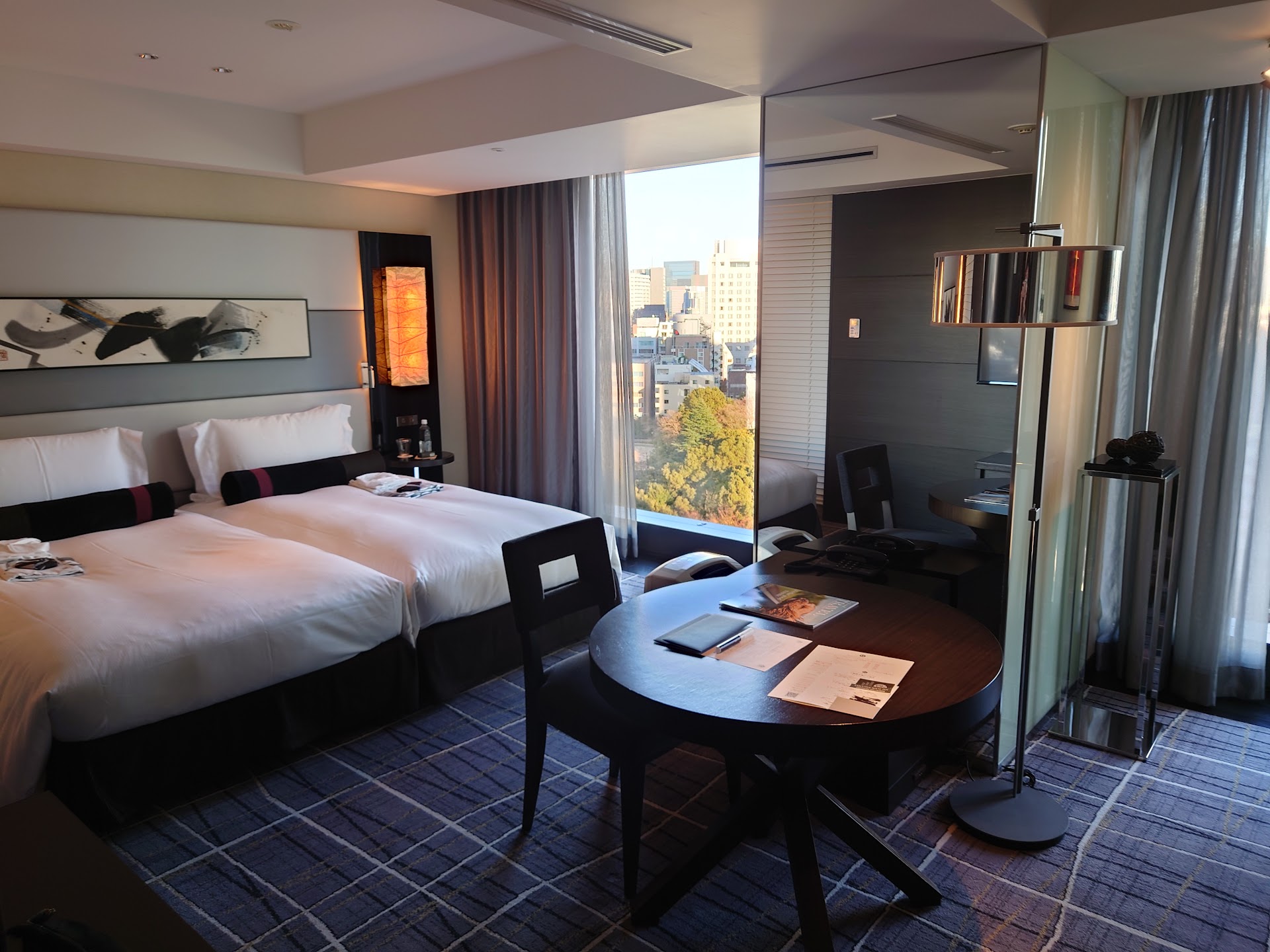 Hotel New Otani Tokyo — Executive House ZEN — hotel-room-interior 2