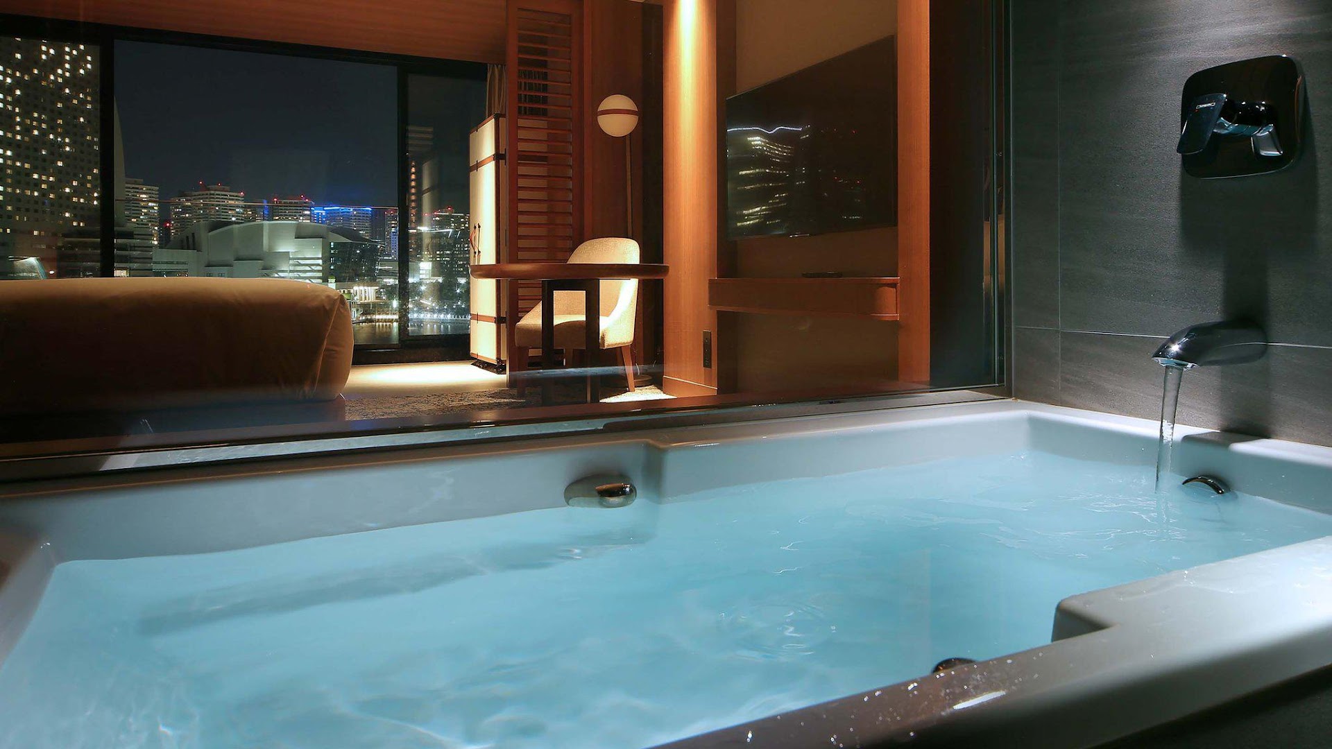 InterContinental Yokohama Pier 8 — hotel-room-interior 2