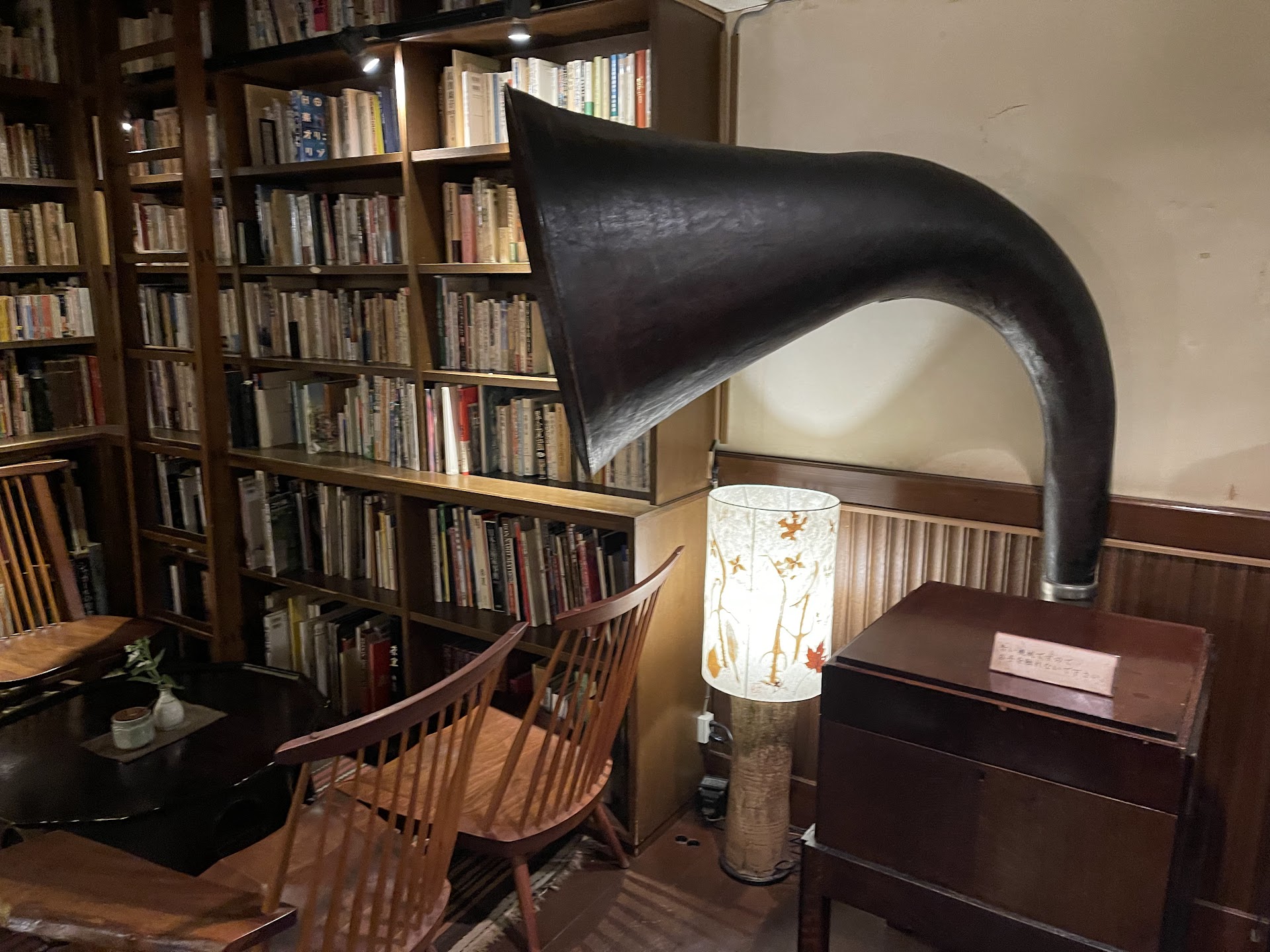 Kamenoi Besso — hotel-restaurant-interior 1