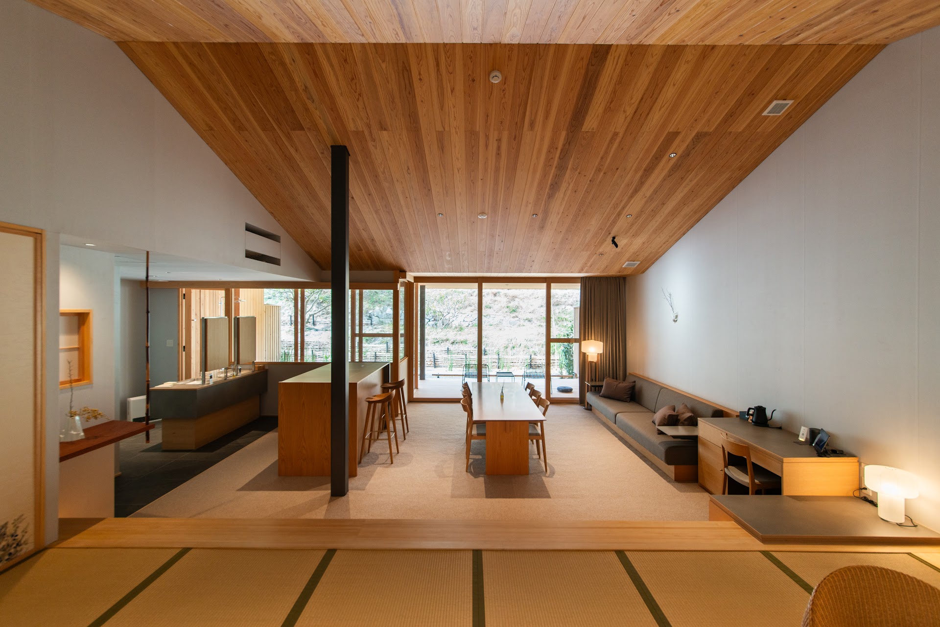 Naoshima Ryokan Roka — hotel-room-interior 1