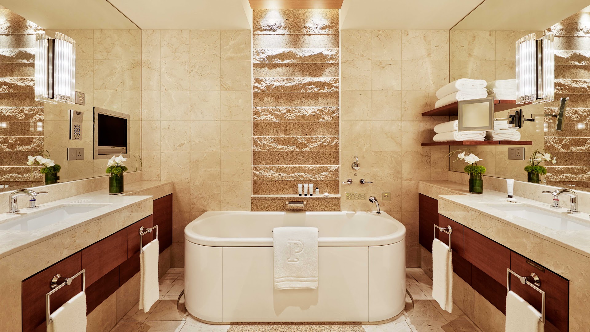 The Peninsula Tokyo — hotel-room-interior 2