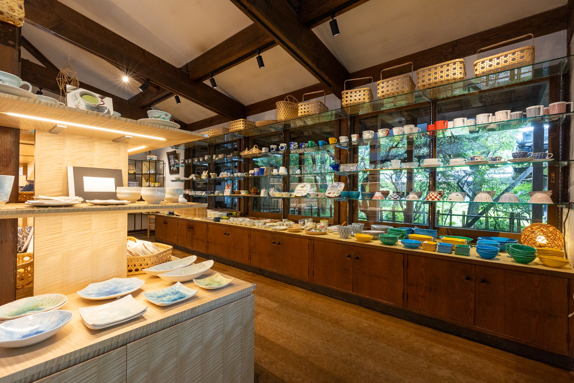 Yufuin Tamanoyu — hotel-restaurant-interior 1